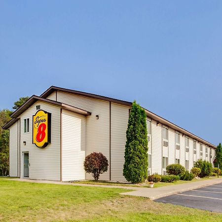 Super 8 by Wyndham Grayling Hotel Bagian luar foto